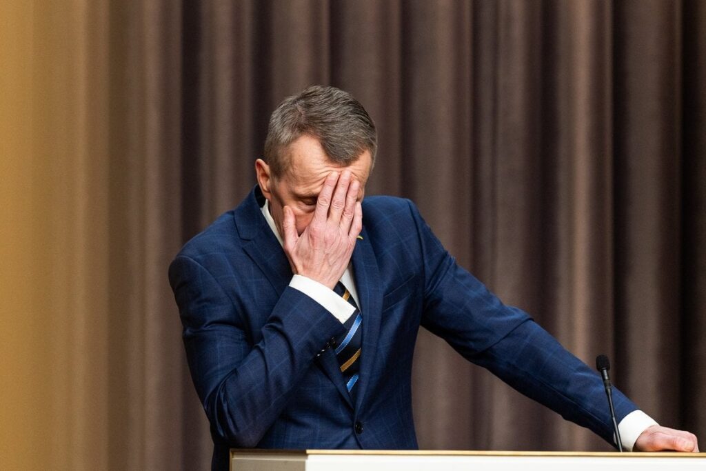 Jürgen Lig, der den Verteidigungsminister ersetzt, hat keine nato -geheime Erlaubnis