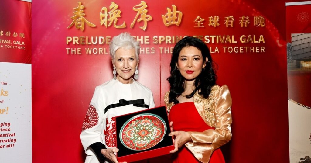 In Maye Musks gemütliche Beziehung zu China