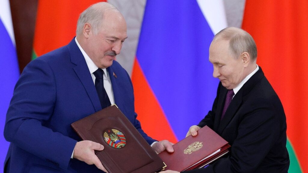 Belarus und Russland "bereit, die NATO zu zielen", sagt Kreml Spy Chief