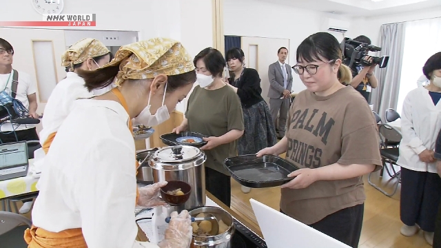 Die Tokyo -Gruppe verwandelt Lebensmittelabfälle in kostenlose Mahlzeiten für Senioren