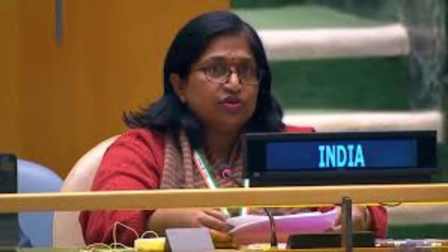 "Pakistan ist ein schurkischer Staat, fuels globaler Terrorismus": Indiens stellvertretender Gesandter Yojna Patel an der UN