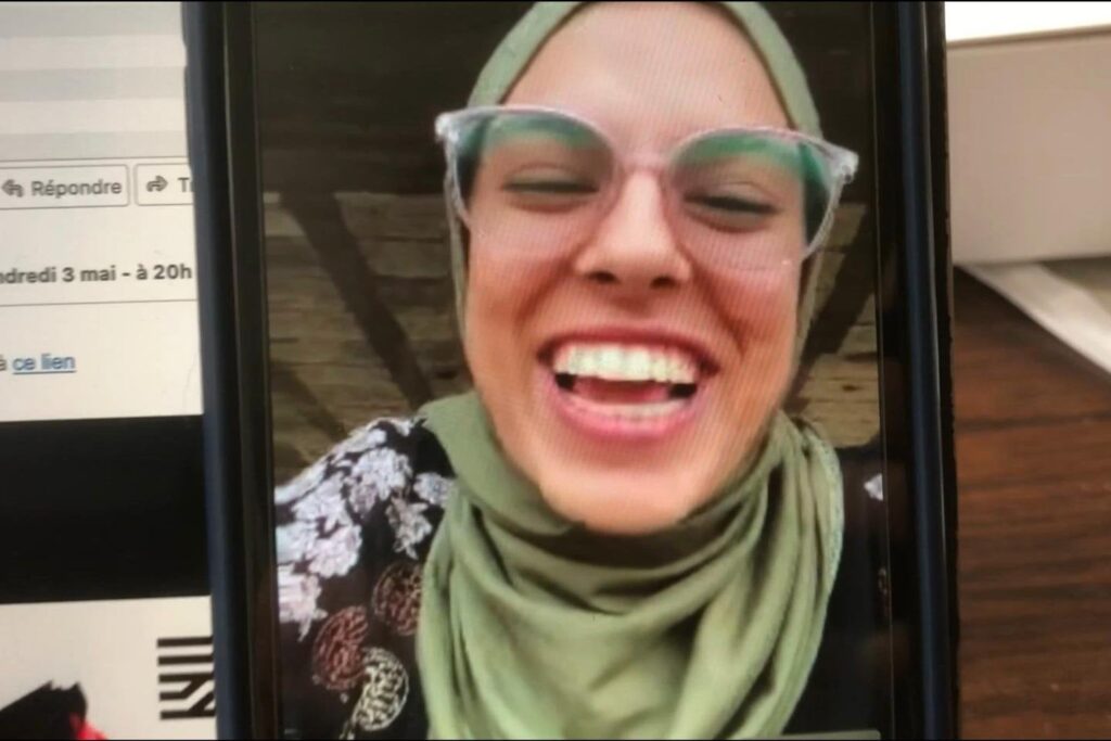 Fatima Hassouna, Fotojournalistin und tägliche Kolumnistin in Gaza, die bei einem Streik mit zehn ihrer Verwandten getötet wurde Fatima Hassouna, Fotojournalistin und tägliche Kolumnistin in Gaza, die bei einem Streik mit zehn ihrer Verwandten getötet wurde