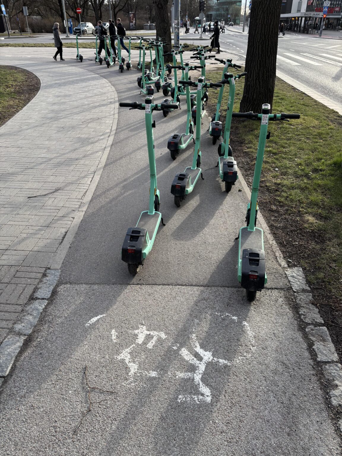 Parken der „leichten“ Fahrten von mietbar Parken der "leichten" Fahrten von mietbar