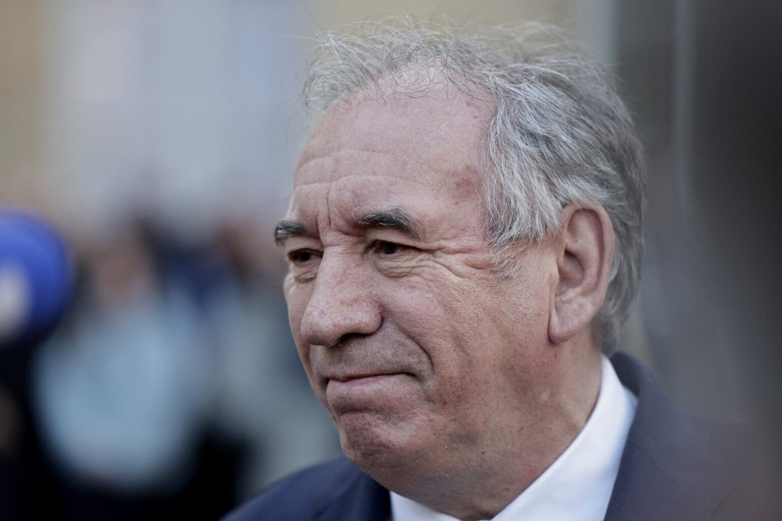 Tod von Papst Franziskus: François Bayrou ändert die Position am Klumpen der Flaggen [il y était opposé en 2005 après le décès de Jean-Paul II]
