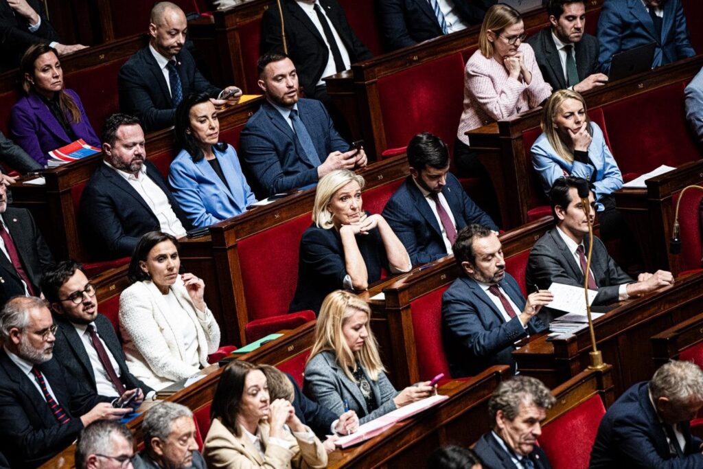 Marine Le Pen Gegenangriff nach seiner Verurteilung in der Hoffnung, seine Kandidatur für die Präsidentschaftswahlen 2027 zu retten Marine Le Pen Gegenangriff nach seiner Verurteilung in der Hoffnung, seine Kandidatur für die Präsidentschaftswahlen 2027 zu retten