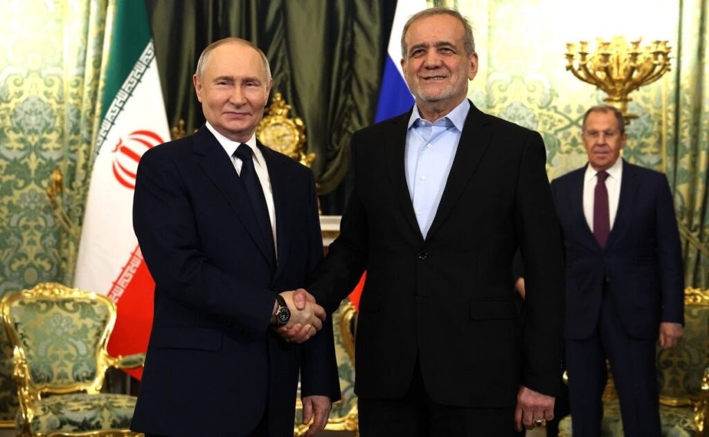 Putin unterschreibt Gesetz, die strategische Partnerschaftsvertrag mit dem Iran ratifizieren