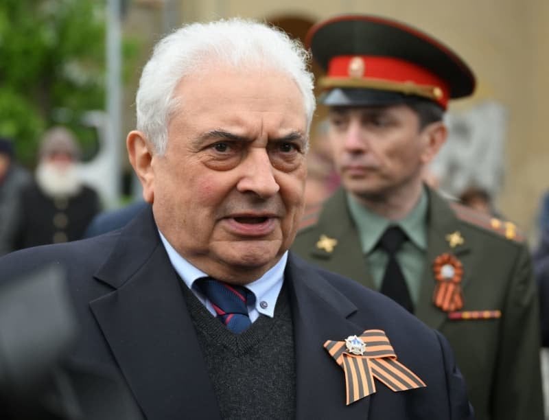 Russische Diplomat rührt die Kontroverse zur Veranstaltung des Zweiten Weltkriegs in Deutschland an
