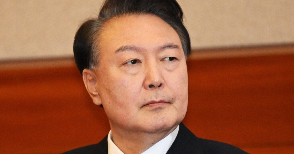 Das südkoreanische Gericht hält die Amtsenthebung des Präsidenten Yoon über die Anordnung des Kriegsrechts auf
