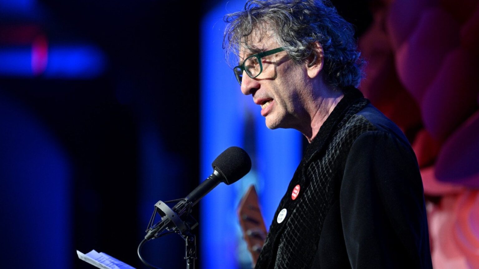 Neil Gaiman benötigt sein Ankläger, den er vorschlägt, eine Vertraulichkeitsvereinbarung verstoßen zu haben