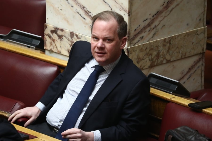 Es gibt ... Zeit von Kostas Ah. Karamanlis - DNews
