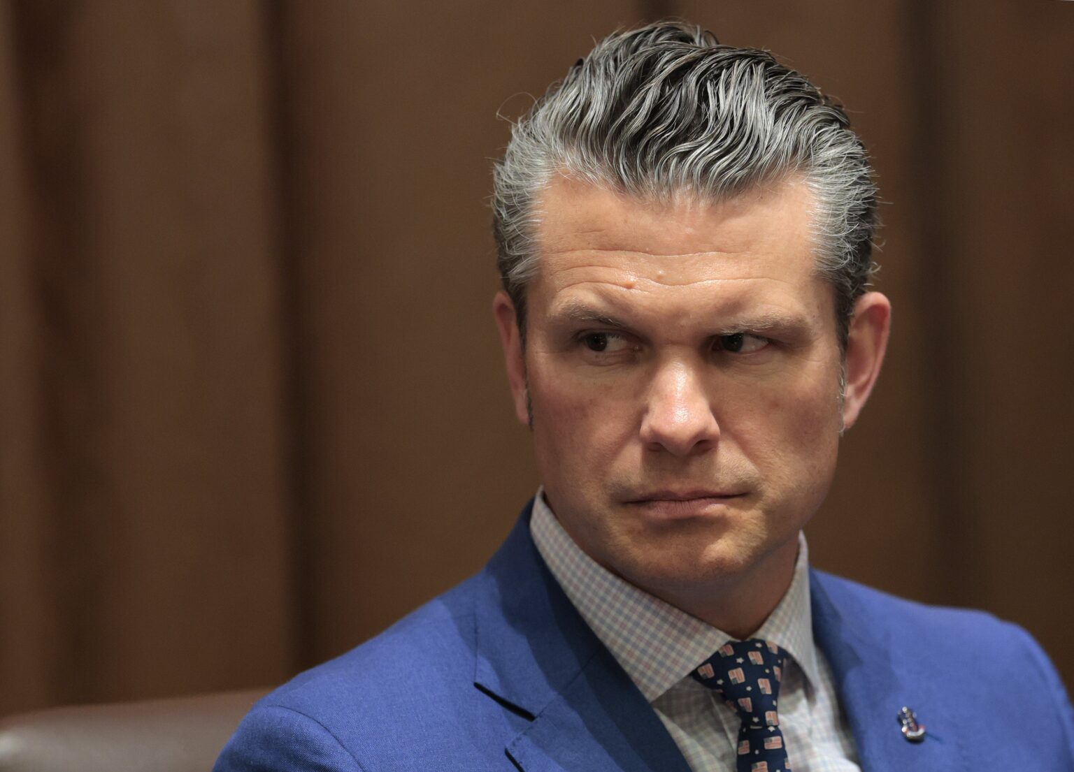 Hegseth feuert Dutzende von Mitgliedern des Beratungsvorstands von Pentagon, zitiert das Bedürfnis nach „frischem Denken“, um „mutige Veränderungen voranzutreiben“ zu können Hegseth feuert Dutzende von Mitgliedern des Beratungsvorstands von Pentagon, zitiert das Bedürfnis nach "frischem Denken", um „mutige Veränderungen voranzutreiben“ zu können