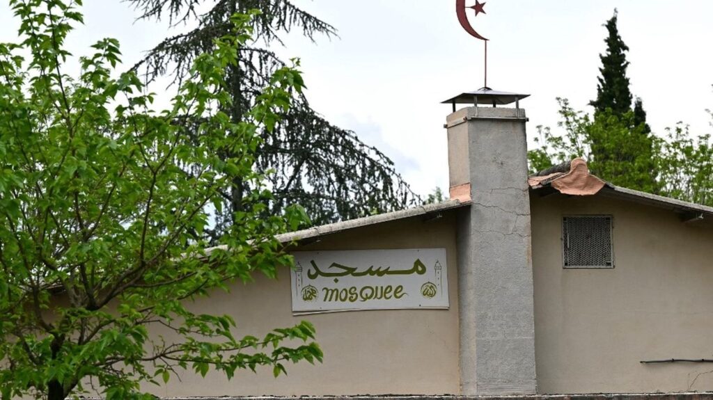 Mord in einer Gard -Moschee: Warum ist die Verwendung des Wortes „Islamophobie“ kontrovers? Mord in einer Gard -Moschee: Warum ist die Verwendung des Wortes "Islamophobie" kontrovers?