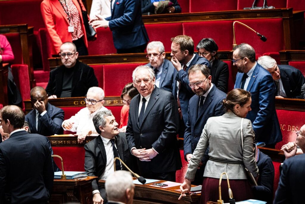 Am Tag nach der Überzeugung von Marine Le Pen lädt François Bayrou das Parlament ein, zur sofortigen Unzulässigkeit zurückzukehren Am Tag nach der Überzeugung von Marine Le Pen lädt François Bayrou das Parlament ein, zur sofortigen Unzulässigkeit zurückzukehren