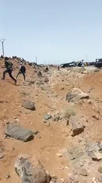 Pro-Regierung-Stammeskämpfer aus Daraa, die gegen Druze Milizaere auf der Damaskus-Suwayda-Straße kämpften