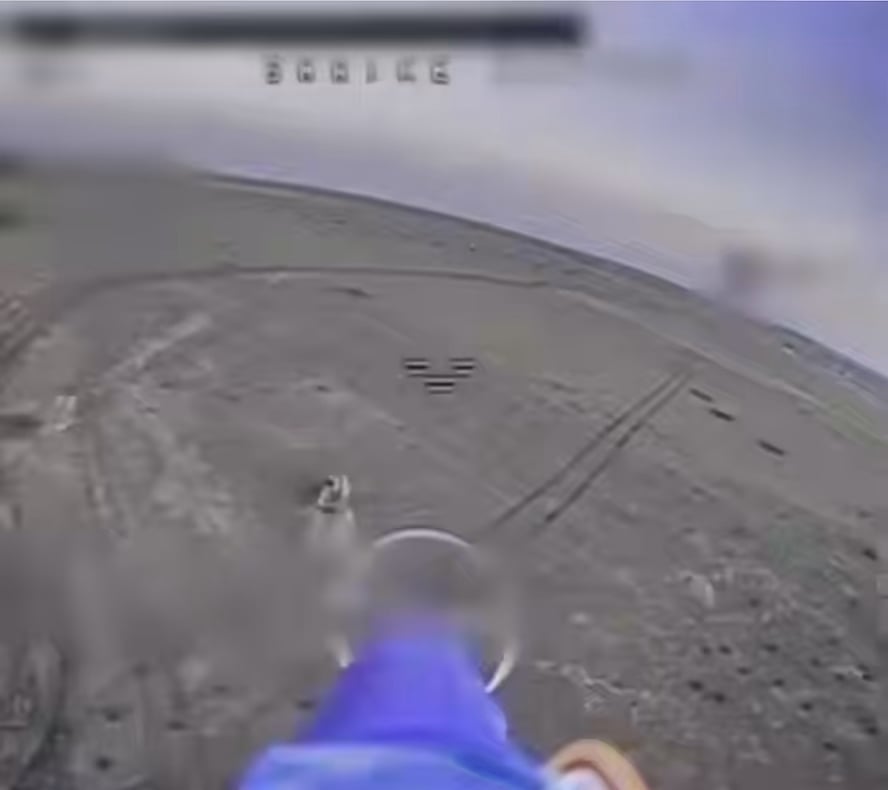 10 russische Soldaten jagten sich nieder