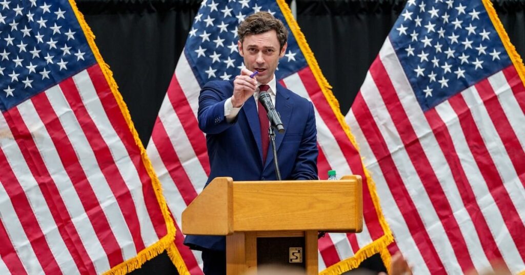 Ossoff „stark“ unterstützt Trump Amtsenthebung, sagt aber, dass Demokraten zuerst das Haus umdrehen müssen. Laut Trump hat Trump für Amtsenthebungen frühere Standards „überschritten“, warnt jedoch die politische Mathematik immer noch. Ossoff "stark" unterstützt Trump Amtsenthebung, sagt aber, dass Demokraten zuerst das Haus umdrehen müssen. Laut Trump hat Trump für Amtsenthebungen frühere Standards "überschritten", warnt jedoch die politische Mathematik immer noch.