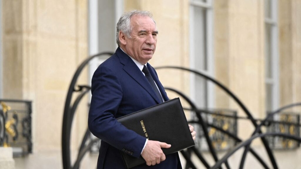 Betharram Fall: François Bayrous Tochter sagt, er habe den Ermittlungsrichter getroffen, der 1998 für die Untersuchung von Gewalt zuständig ist Betharram Fall: François Bayrous Tochter sagt, er habe den Ermittlungsrichter getroffen, der 1998 für die Untersuchung von Gewalt zuständig ist