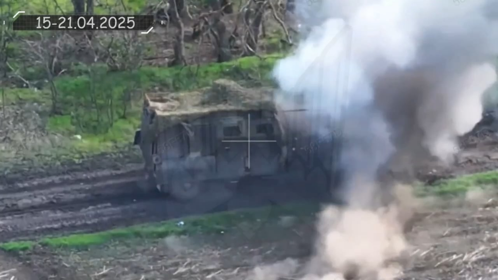 Ukraine „Madyar’s Birds“ (414. Marine Strike Uav Brigade) verwendete schwere Munitionstropfen und FPV -Streikdrohnen, um russische militärische Vermögenswerte zu zielen, inkl.: Panzer- und leichte Fahrzeuge, EW und Kommunikationssysteme, Artilleriestücke und feindliche Infanterie. (Relativ „SFW“ -Kompilation) 23. April 2025 Ukraine "Madyar's Birds" (414. Marine Strike Uav Brigade) verwendete schwere Munitionstropfen und FPV -Streikdrohnen, um russische militärische Vermögenswerte zu zielen, inkl.: Panzer- und leichte Fahrzeuge, EW und Kommunikationssysteme, Artilleriestücke und feindliche Infanterie. (Relativ "SFW" -Kompilation) 23. April 2025