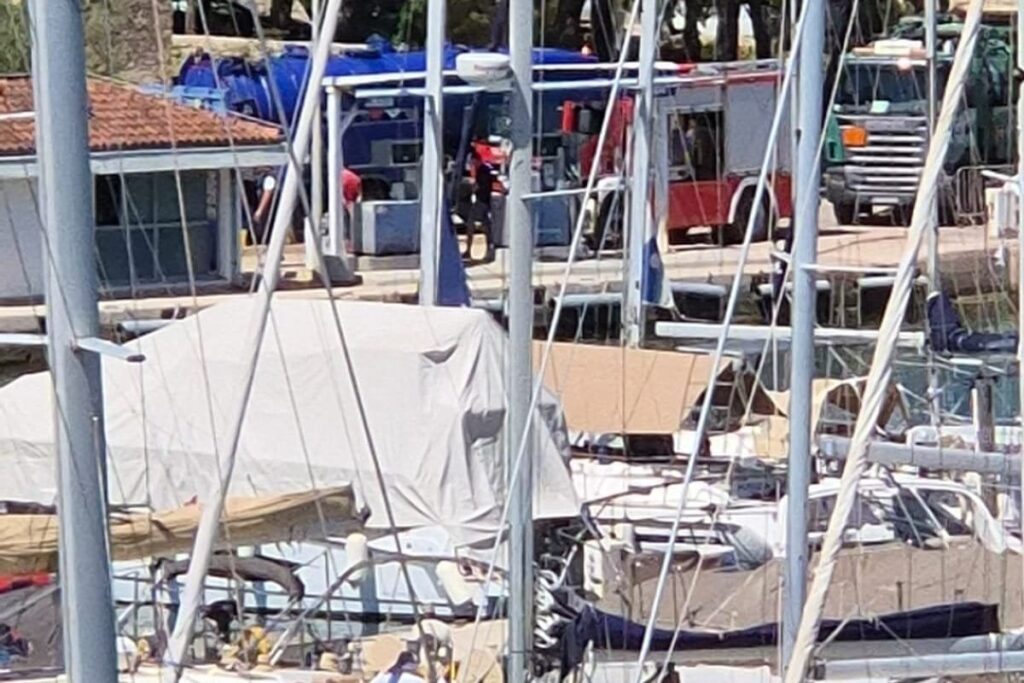 In Vrboskom treten beim Papieren aus dem Tank in den Tank neue Kraftstoffverschmutzungen auf