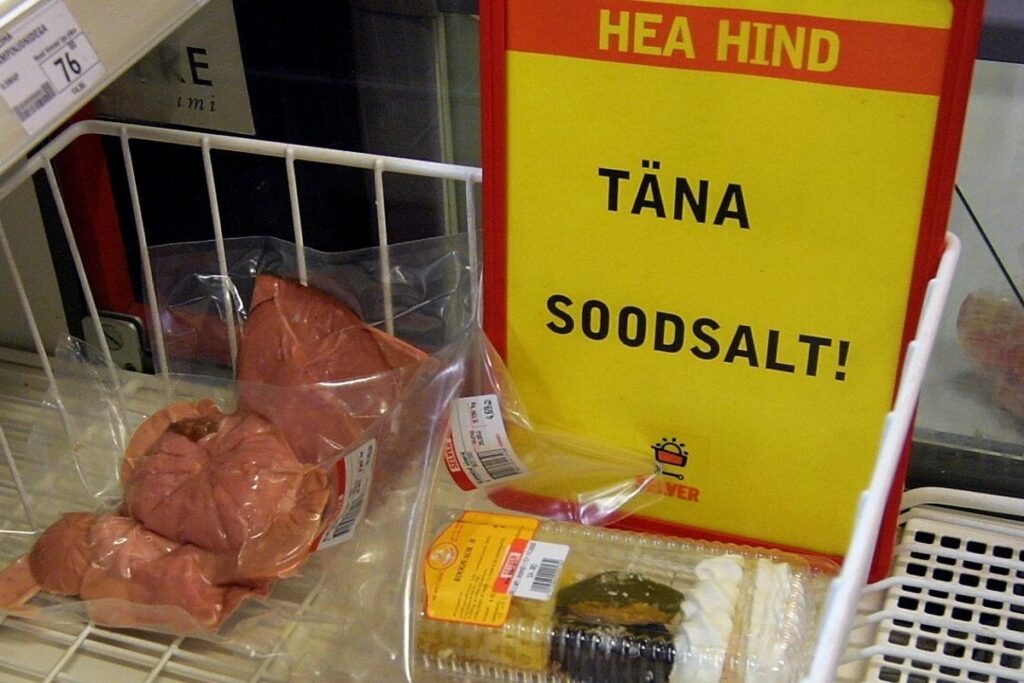 Der estnische Rentner kann nur ermäßigte oder abgelaufene Produkte zulassen.