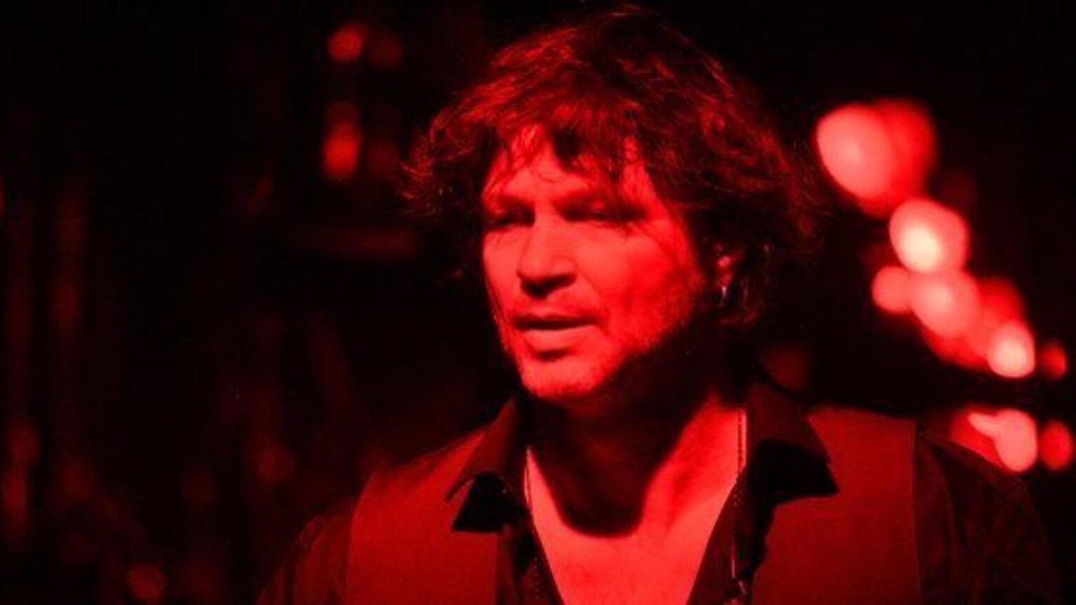 Vor dem Dokumentarfilm über Bertrand Cantat sind sie ein „Unbehagen“, der 20 Jahre zuvor über ihre Reaktion nachdenkt Vor dem Dokumentarfilm über Bertrand Cantat sind sie ein "Unbehagen", der 20 Jahre zuvor über ihre Reaktion nachdenkt