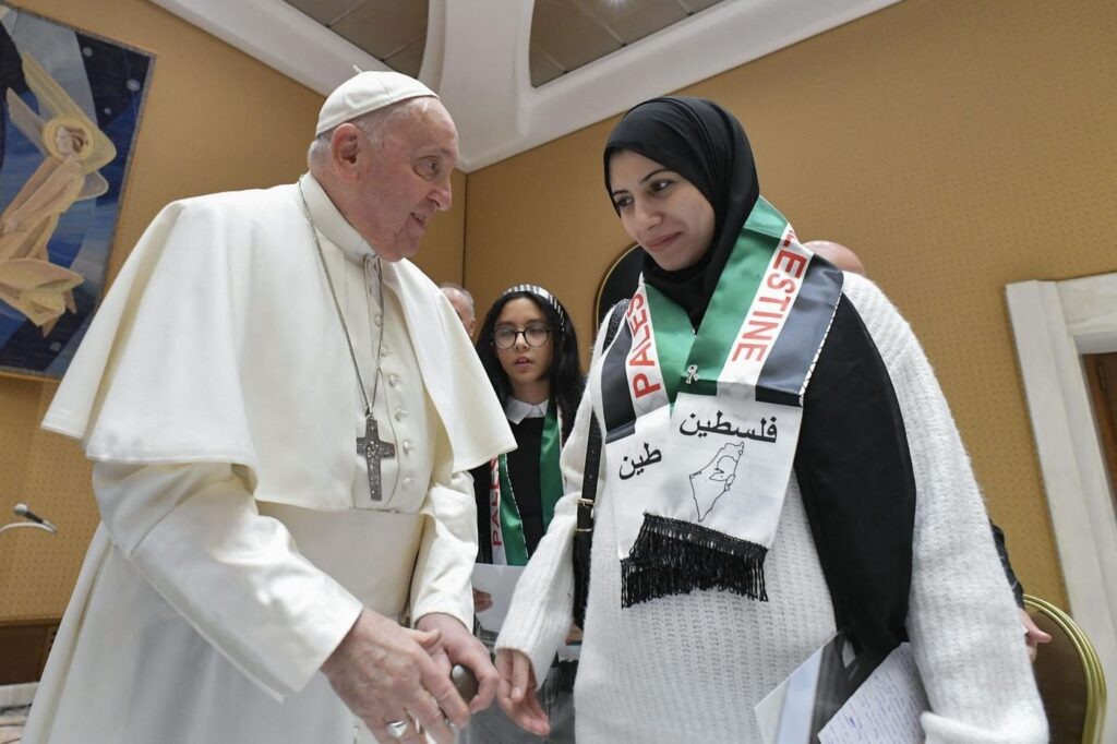 Tod von Papst Franziskus: "Wir haben den einzigen Weltführer verloren, der sich wirklich um Gaza gekümmert hat"