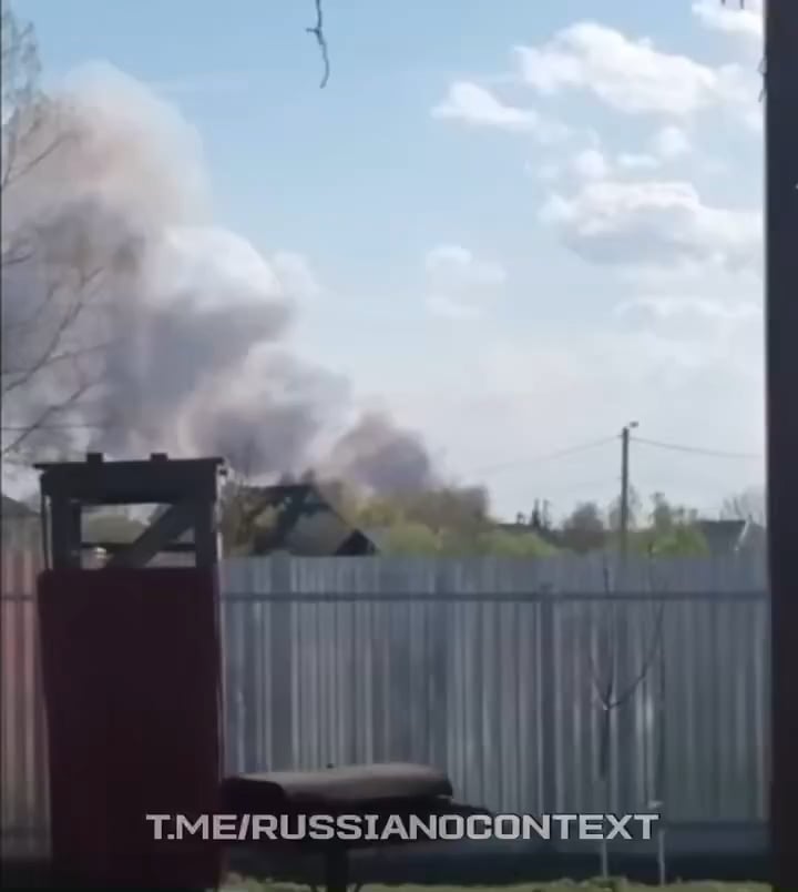 Explosion im 51. Grau Arsenal -Munitionsdepot in der Nähe von Melezhi, Vladimir Oblast. 22. April 2025