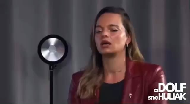 Sie begann sogar ein Buch zu lesen!
