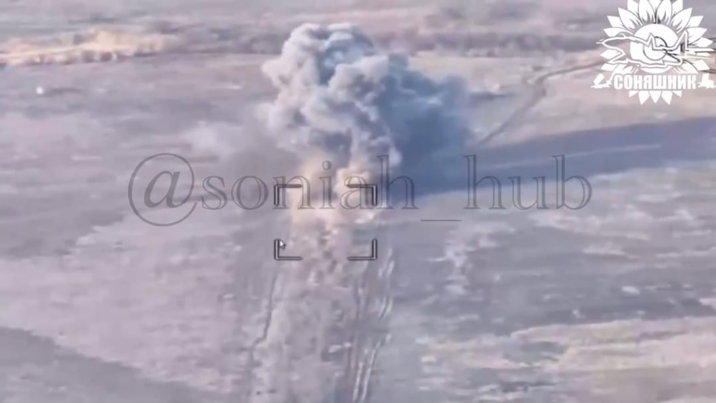 Ukrainische MIG-29 zerstörte den russischen Außenposten mit amerikanischen GBU-62-Bomben. April 2025. Standort unbekannt.
