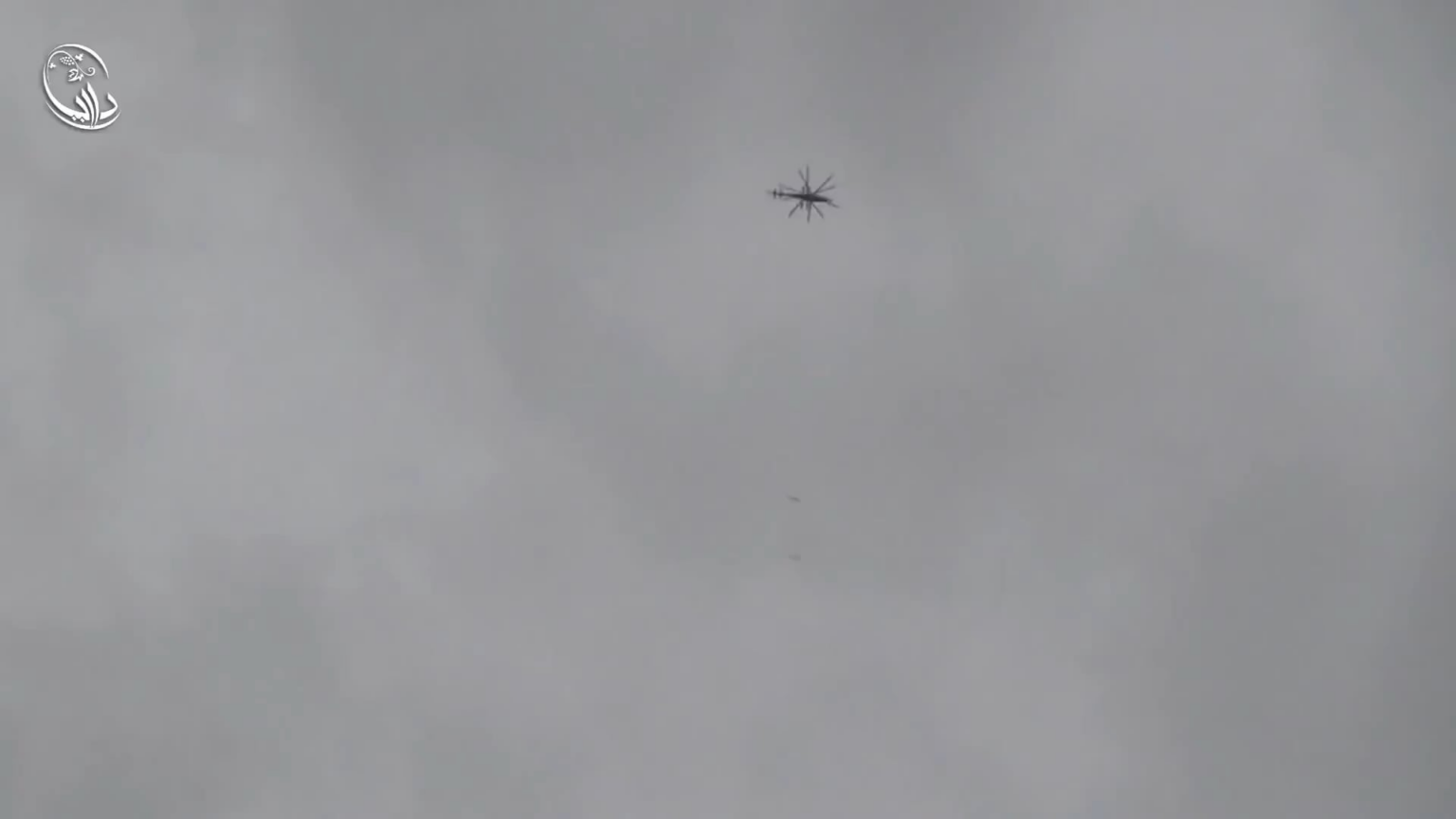 Syaaf Hubschrauber fallen ein Paar Bomben auf opposition kontrollierte Stadtteile in Daraya - 27.10.2015