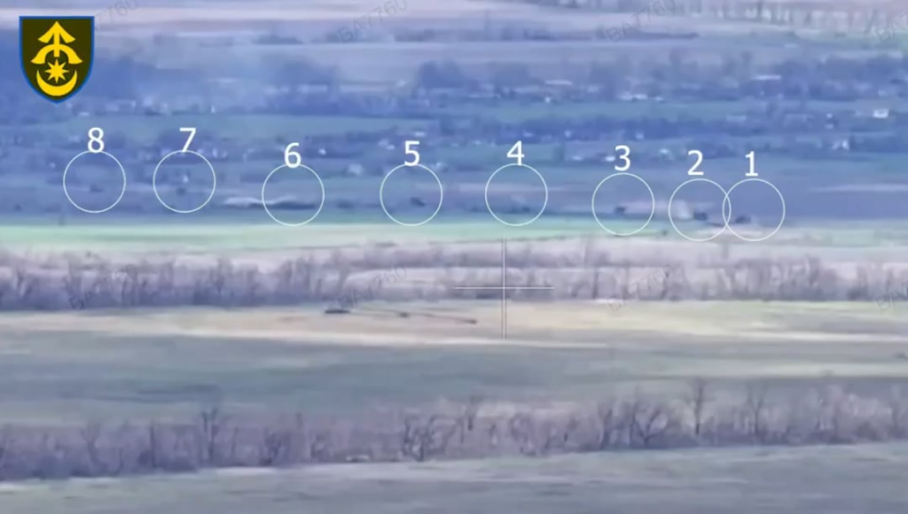 Massive russische gepanzerte Säule und zahlreiche feindliche Motorräder, die von der ukrainischen 31. mechanisierten Brigade zerstört wurden. Zaporizhzhia Front, April 2025 Massive russische gepanzerte Säule und zahlreiche feindliche Motorräder, die von der ukrainischen 31. mechanisierten Brigade zerstört wurden. Zaporizhzhia Front, April 2025