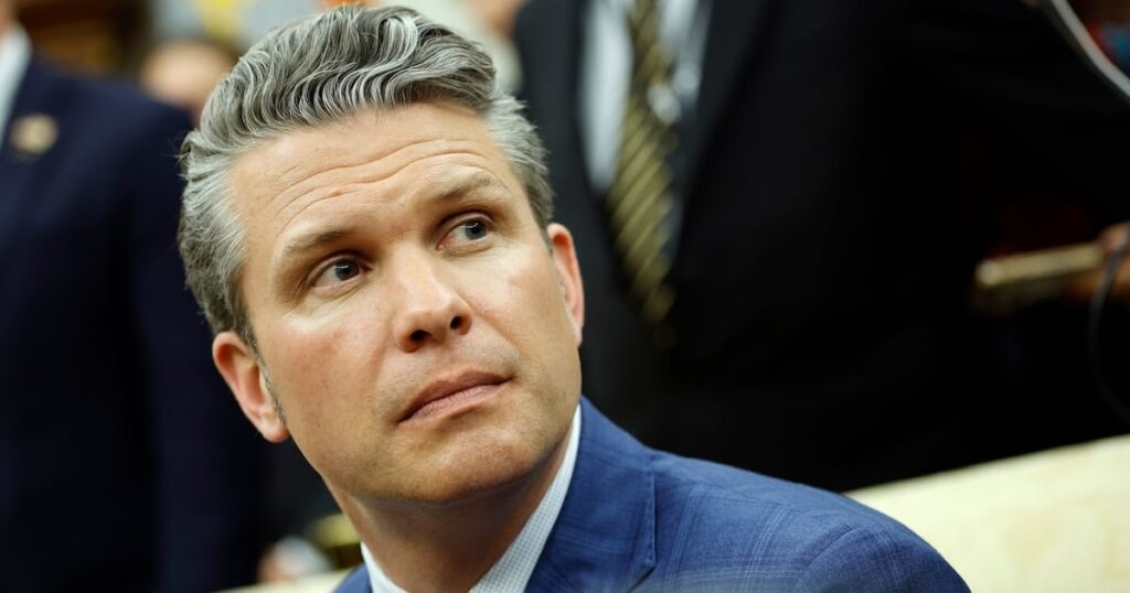 DOD im Chaos, nachdem Hegseth an einem Tag vier Mitarbeiter vergossen hat