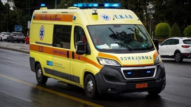 Halkidiki: Sie streiten sich mitten auf der Straße und zogen ihnen einen Lastwagen. TOT 33 -JAHR -ALT, 46 -JEAR -ALT eilte zur Stelle.