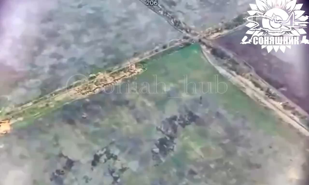 Ein MiG-29-Luftangriff von 2 geführten amerikanischen GBU-62-Luftbomben auf dem UAV-Startort und eine russische militärische Hochburg. April 2025, Standort nicht offengelegt.