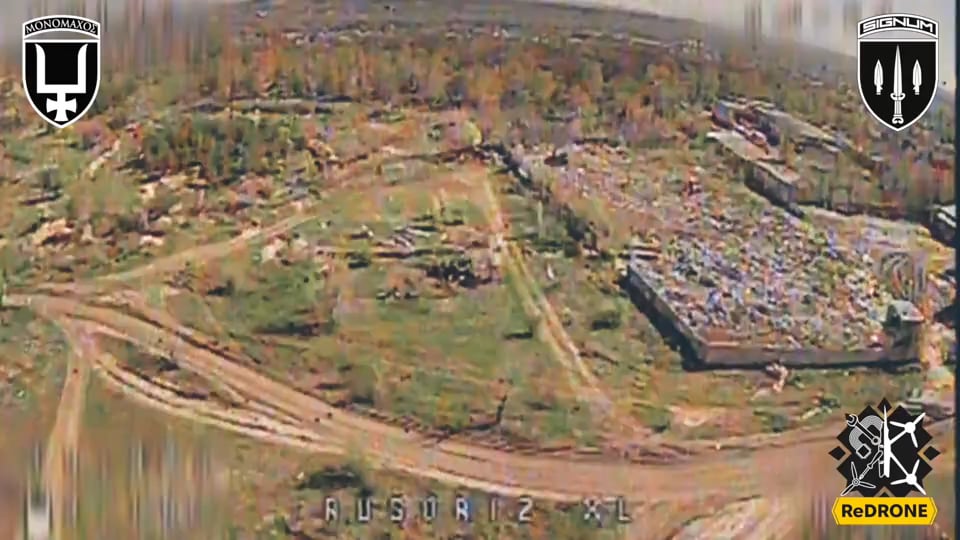 FPV-Drohnen von Signumbetreibern erreichten 5 D-30-Haubhäuer und ein Munitionsdepot in Liman-Richtung. April 2025, Region Donezk.