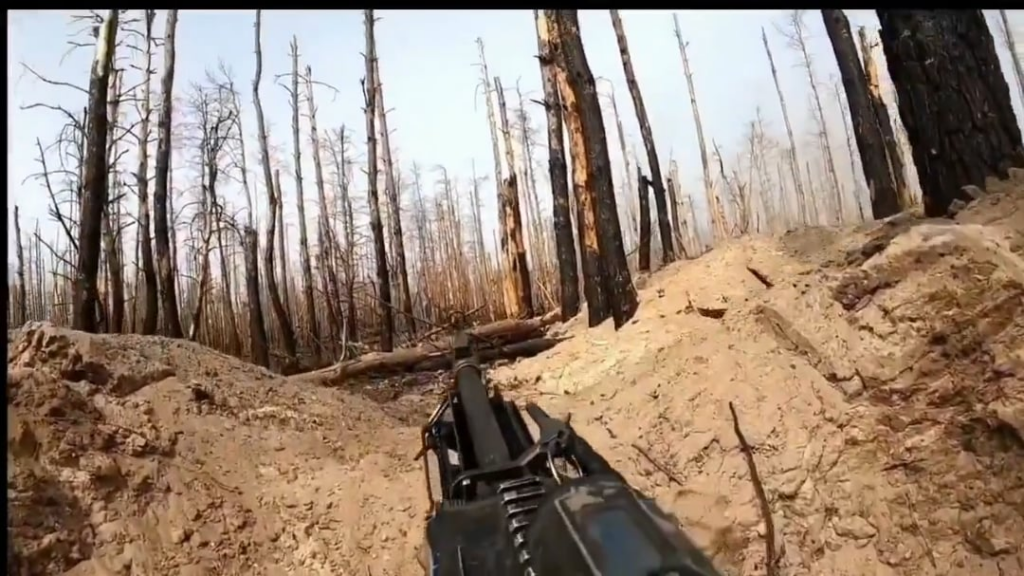 Internationale Freiwillige der Thorne Group während des intensiven Feuergefechts gegen russische Streitkräfte im Herebryansky -Wald.