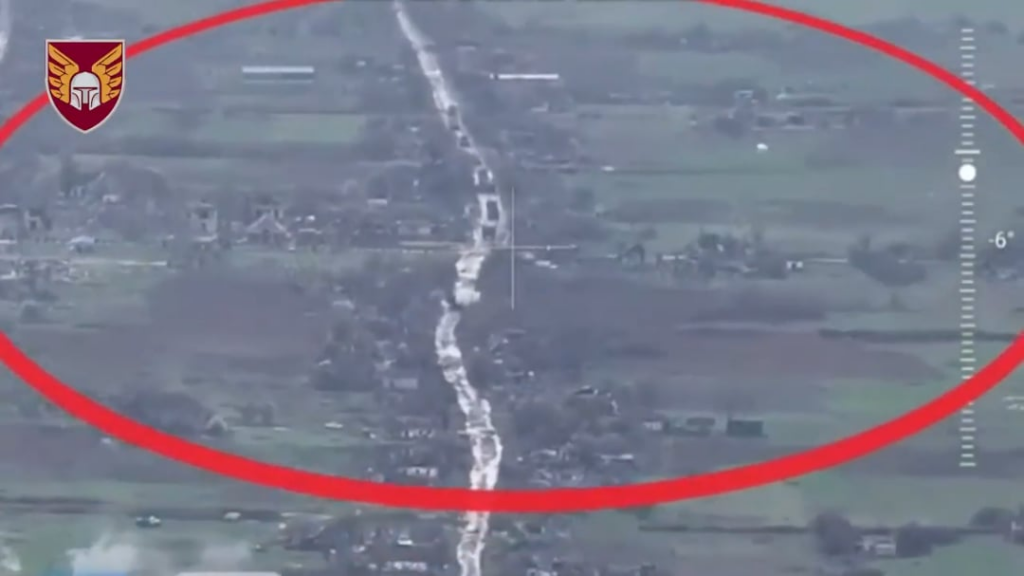 Ukrainische 46. Luftmobilbrigade stützte einen massiven russischen mechanisierten Angriff in der Nähe von Andriivka. 11 gepanzerte Fahrzeuge + 3 Tanks zerstört. April 2025