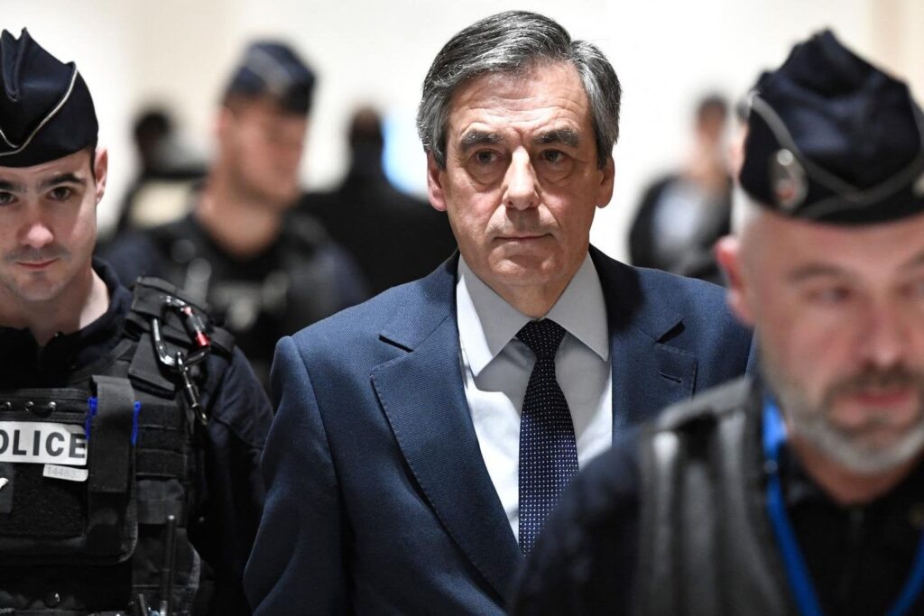 Fillon -Fall: Vier Jahre im Gefängnisstraf gegen den ehemaligen Premierminister im Fall des fiktiven Jobs erforderlich Fillon -Fall: Vier Jahre im Gefängnisstraf gegen den ehemaligen Premierminister im Fall des fiktiven Jobs erforderlich