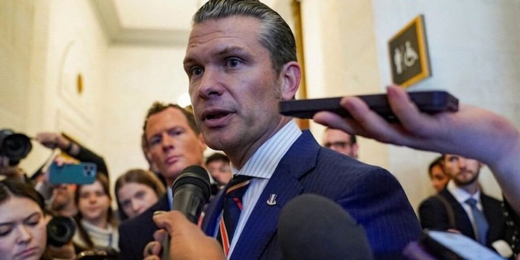 'Second Signal Chat': Pete Hegseth hat sich in einen neuen Skandal mit seiner Frau und seinem Bruder verwickelt