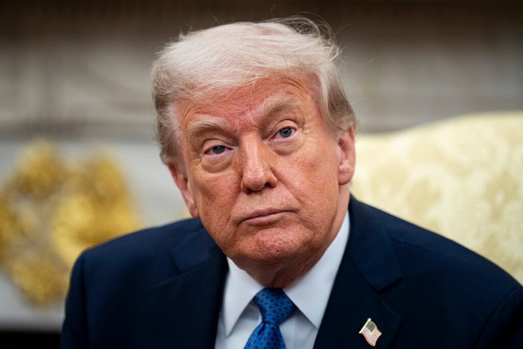Trump behaupten Handelsverhandlungen treten jeden Tag mit China auf. Niemand in Peking oder Washington scheint zu wissen, wer das Sprechen macht: „Präsident sagt, dass wir und China unterhalten, China bestreitet es und niemand in der Verwaltung scheint darüber zu wissen.“ Trump behaupten Handelsverhandlungen treten jeden Tag mit China auf. Niemand in Peking oder Washington scheint zu wissen, wer das Sprechen macht: "Präsident sagt, dass wir und China unterhalten, China bestreitet es und niemand in der Verwaltung scheint darüber zu wissen."