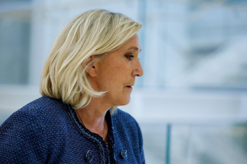 „Le Monde“ veröffentlicht die Hauptauszüge aus dem Urteil, in dem Marine Le Pen verurteilt wird: „Ein System, das eingerichtet ist, um die Anklage der Partei aufzuhellen“ "Le Monde" veröffentlicht die Hauptauszüge aus dem Urteil, in dem Marine Le Pen verurteilt wird: "Ein System, das eingerichtet ist, um die Anklage der Partei aufzuhellen"