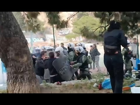 Chemikalien und blinkende Klicks von MAT bei einer Veranstaltung mit Kindern - was passiert auf Stroff's Hill - vor und nachher geschah
