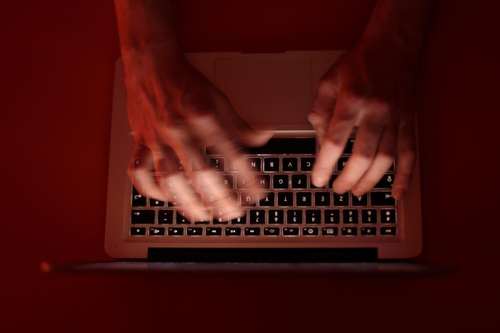 Bei EY & Associés stimmen Mitarbeiter für eine Rückkehr in die Woche von… achtundvierzig Stunden stimmen Bei EY & Associés stimmen Mitarbeiter für eine Rückkehr in die Woche von… achtundvierzig Stunden stimmen