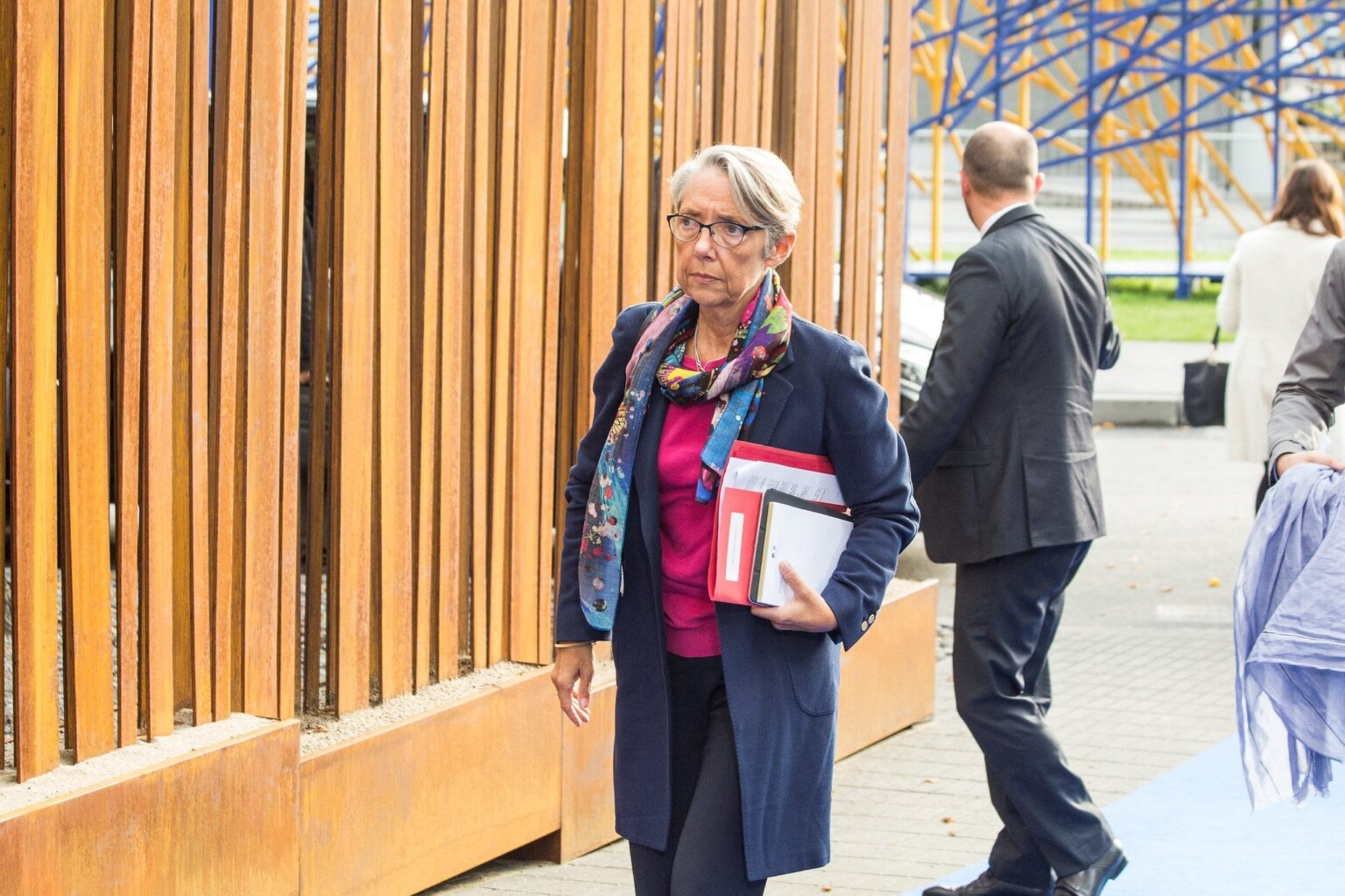 Wiederherstellung des Averroes High School -Vertrag