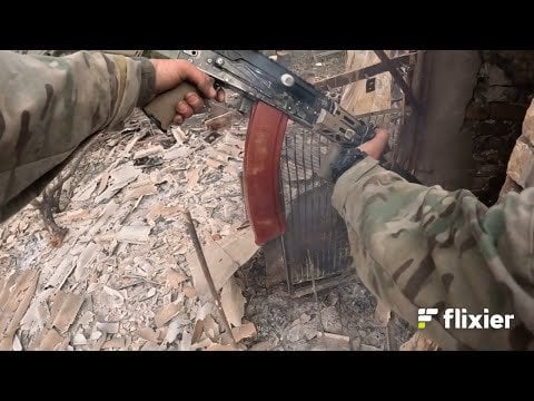 US -amerikanische und britische Soldaten klären Bunker Kursk 2024