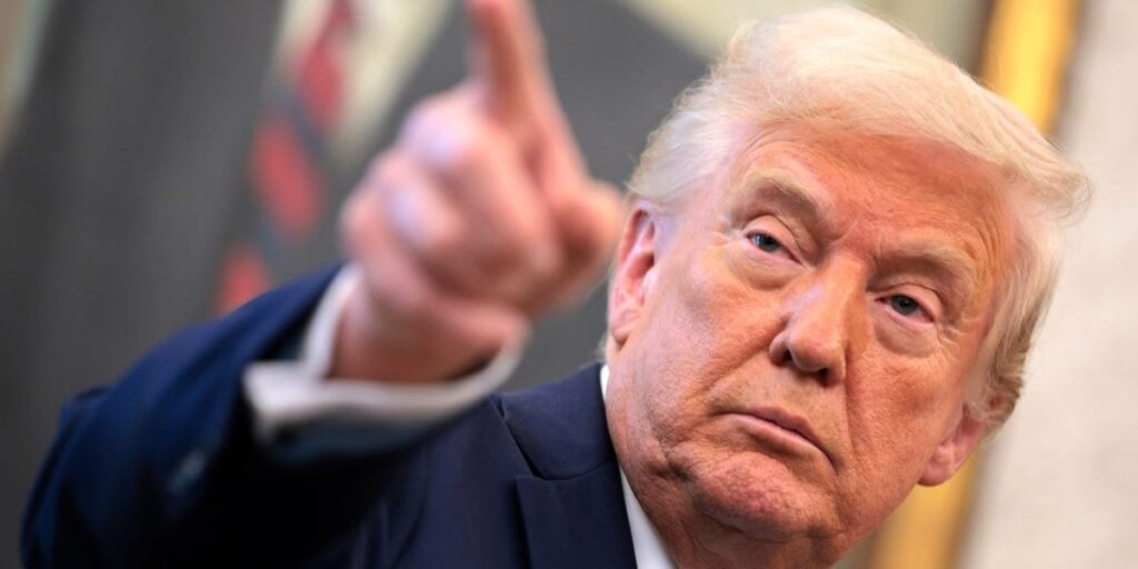 In fast 100 Tagen stellen Umfragen fest, dass die Mehrheit der Amerikaner der Meinung ist, dass sich die Wirtschaft unter Trump verschlechtert
