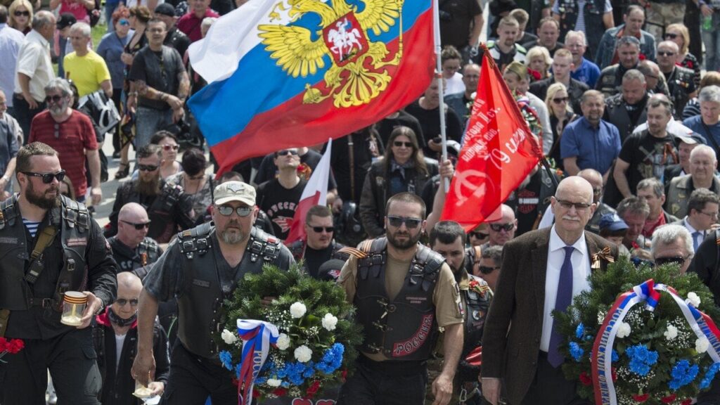 Russische Nachtwölfe planen, in Europa zu fahren. Ihre „Reise des Sieges“ wird durch die Slowakei und die Tschechische Republik führen Ta3 Russische Nachtwölfe planen, in Europa zu fahren. Ihre "Reise des Sieges" wird durch die Slowakei und die Tschechische Republik führen Ta3