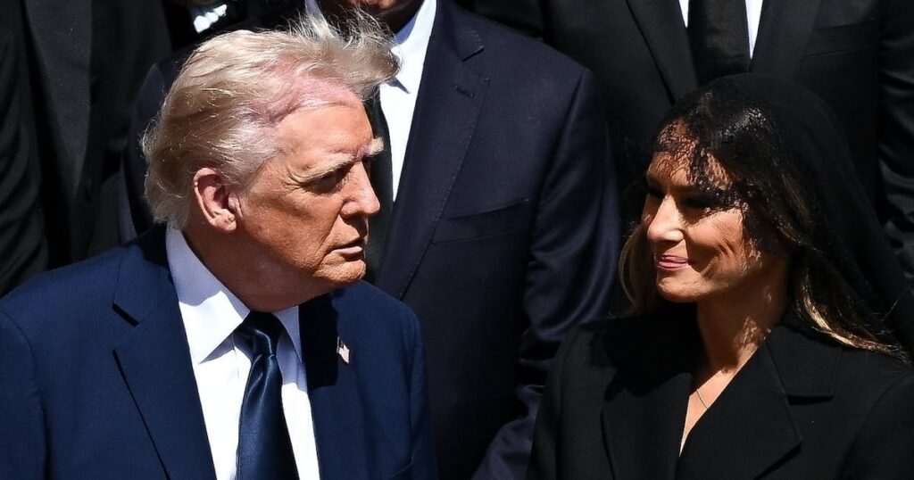 Trump weigert sich, Biden Air Force eine Fahrt zur Beerdigung von Papst zu geben
