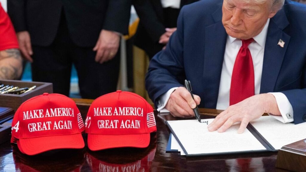 „Trump 2028“ Caps zum Verkauf im Online -Shop von Donald Trump zum Verkauf "Trump 2028" Caps zum Verkauf im Online -Shop von Donald Trump zum Verkauf