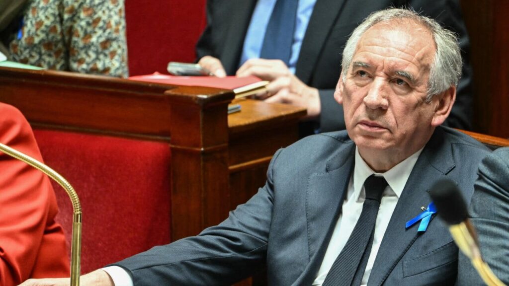 François Bayrou besorgt nach seiner politischen Zukunft nach der Verurteilung von Marine Le Pen
